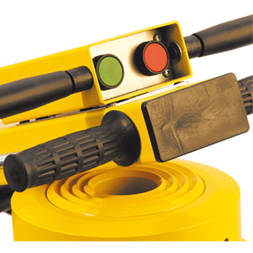 Mammut Jack, 110 Ton(s), Air Hydraulic Equipment World