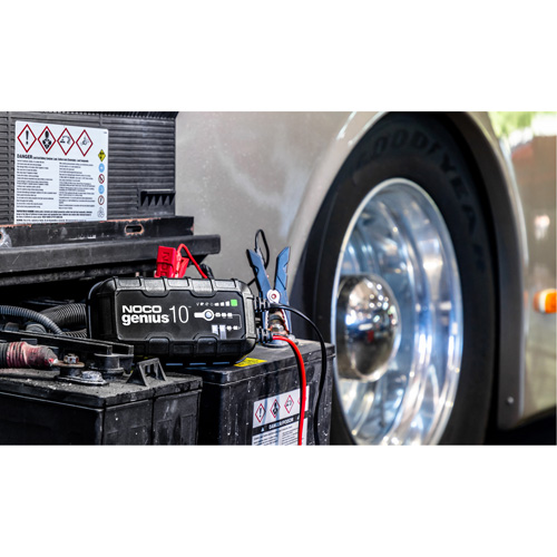 Chargeur de batterie 10 A Genius 10 Equipment World