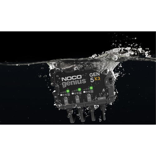 Chargeur de batterie embarqu&eacute; &agrave; 3 sorties de 15 amp&egrave;res Gen5X3 Genius Equipment World