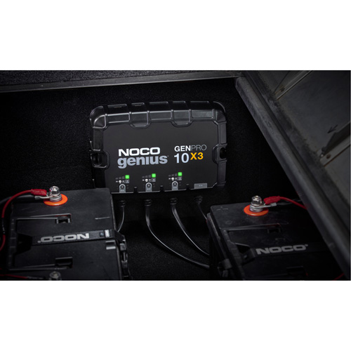 Chargeur de batterie embarqu&eacute; &agrave; 3 sorties de 30 amp&egrave;res GenPro10X3 Genius Equipment World