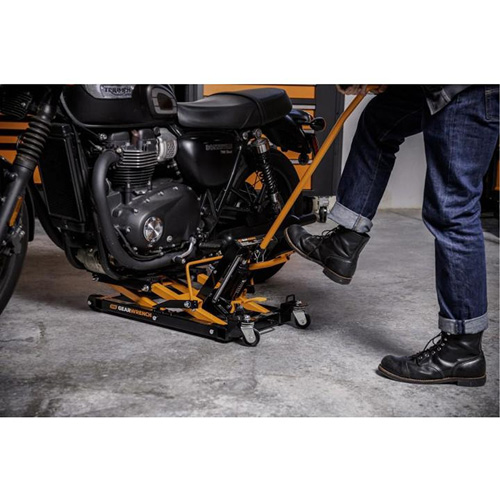 ATV and Motorcycle Jack, 0.75 Ton(s) Capacity, 4-2/3" Lowered, 14-1/2" Raised, Manual Hydraulic Equipment World