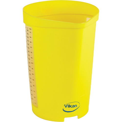 Cruche gradu&eacute;e, Plastique, Jaune, 65 oz Equipment World