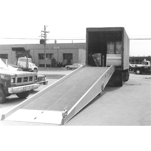 Mobile Yard Ramp, 20000 lbs. Capacity, 72" W x 30' L Equipment World