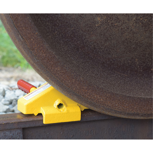 Flag Rail Chock Equipment World