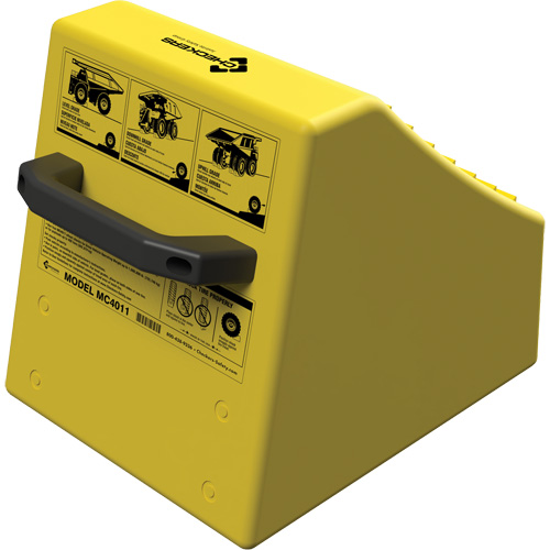 Cale de roue ultra-robuste pour l'exploitation mini&egrave;re Checkers Safety sans support, PEHD, Jaune, 14-1/2" la x 17-1/2" p x 16" h Equipment World