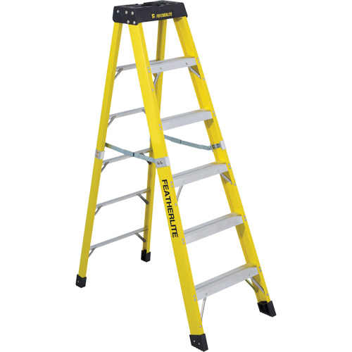 Industrial Heavy-Duty Stepladders (6400 Series), 6', Fibreglass, 300 lbs. Capacity, Type 1A Equipment World