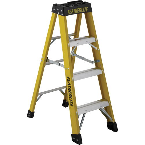 Industrial Heavy-Duty Stepladders (6900 Series), 4', Fibreglass, 300 lbs. Capacity, Type 1A Equipment World