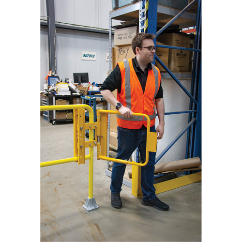 Safety Swing Gate, 21" H x 16" - 26" W Equipment World