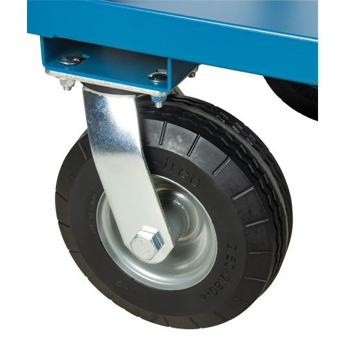  Chariot &agrave; tablettes pour l'ext&eacute;rieur, 3 Tiers, 24" la x 39" h x 39" p, Capacit&eacute; 1200 lb Equipment World