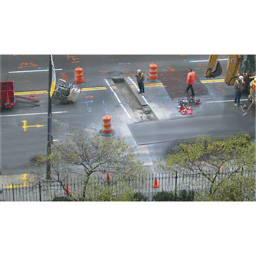 Industrial Quik-Mark Solvent-Based Inverted Marking Paint, 17 oz., Aerosol Can Equipment World