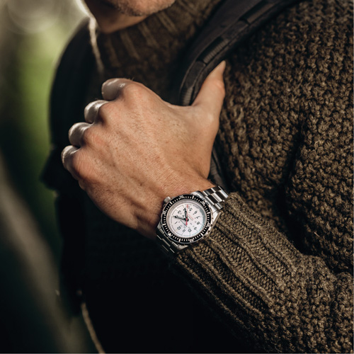 Grande montre automatique de plong&eacute;e &eacute;dition arctique GSAR avec bracelet en acier inoxydable, Num&eacute;rique, &agrave; piles, 41 mm, Argent Equipment World