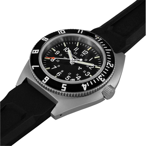 Montre Steel Navigator avec date sur ensemble bracelet en caoutchouc noir de trois morceaux, Num&eacute;rique, &agrave; piles, 41 mm, Noir Equipment World
