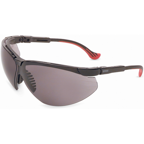 Lunettes de s&eacute;curit&eacute; Uvex Genesis avec lentilles HydroShield, Lentille Grise/fum&eacute;e, Antibu&eacute;e, R&eacute;pond ou surpasse la norme CSA Z94.3 Equipment World
