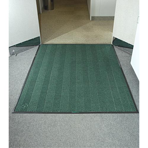 Waterhog&reg; Eco Elite Matting, Wiper/Scraper, 4' x 6' x 3/8", Southern Pine Equipment World