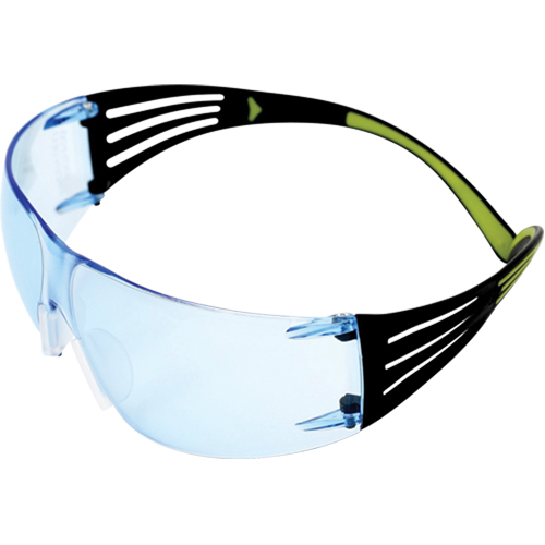 Lunettes de s&eacute;curit&eacute; SecureFit s&eacute;rie 400, Lentille Bleu, Antibu&eacute;e/Anti-&eacute;gratignures, ANSI Z87+/R&eacute;pond ou surpasse la norme CSA Z94.3 Equipment World