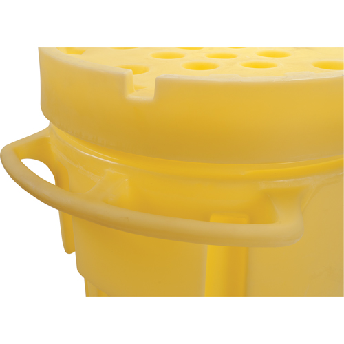 Trousse de lutte contre les d&eacute;versements de premi&egrave;re qualit&eacute;, Universel, Overpack/Baril de r&eacute;cup&eacute;ration, Absorbance de 95 gal. US Equipment World