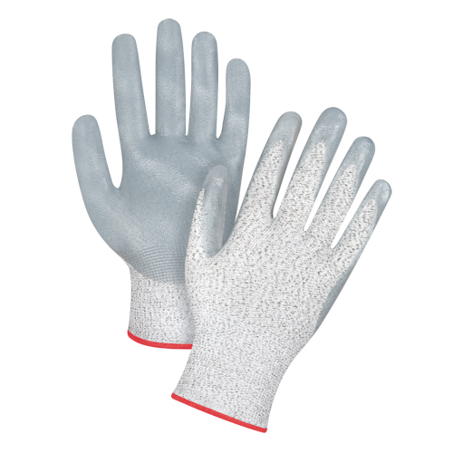 Gants haute performance r&eacute;sistants &agrave; la coupe, Taille Petit/7, Calibre 13, Rev&ecirc;tement Nitrile, Enveloppe en PEHP, ANSI/ISEA 105 niveau 4/EN 388 niveau 5 Equipment World