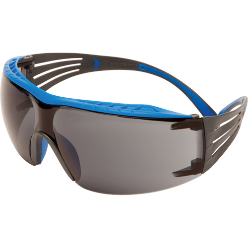 Lunettes de s&eacute;curit&eacute; SecureFit s&eacute;rie 400, Lentille Gris, Antibu&eacute;e/Anti-&eacute;gratignures, ANSI Z87+/R&eacute;pond ou surpasse la norme CSA Z94.3 Equipment World