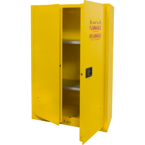 Armoire pour produits inflammables, 45 gal., 2 Porte(s), 43" La x 65" h x 18" p Equipment World