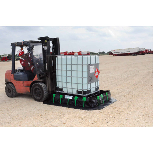 Ultra-Containment Berm&reg;, 179 US gal. Capacity, 4' W x 6' L x 12" H, Stake Wall Equipment World