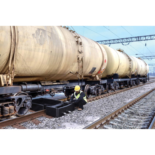 Berme Ultra-Track Berm, Capacit&eacute; 144 gal. US, 4' la x 6' lo x 12" h, Paroi en mousse Equipment World