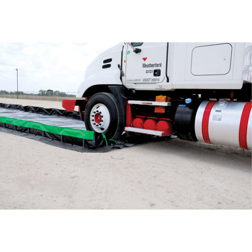 Ultimate Copolymer 2000 Ultra-Containment Berm&reg;, 12' W x 30' L x 12" H, Hinge Bracket Equipment World