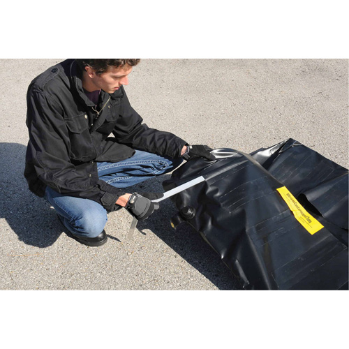 Conteneur flexible pour r&eacute;servoir de carburant avec drain Ultra-275 Containment Sump, 102" lo x 48" la, 400 gal. US Capacit&eacute; Equipment World