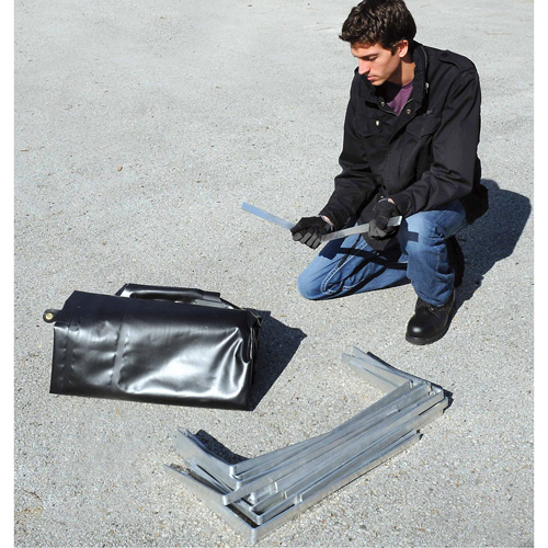 Conteneur flexible pour r&eacute;servoir de carburant avec drain Ultra-275 Containment Sump, 102" lo x 48" la, 400 gal. US Capacit&eacute; Equipment World