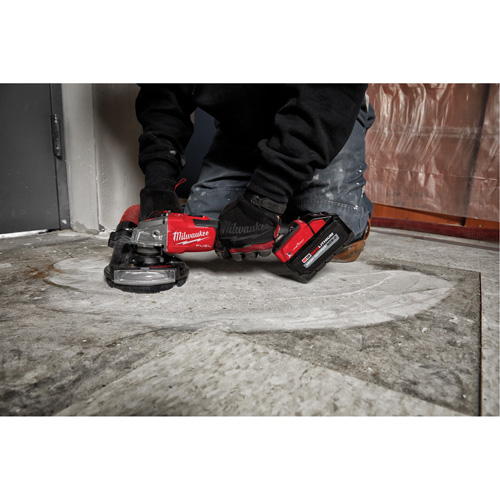 Meuleuse &agrave; frein avec interrupteur &agrave; glissi&egrave;re One-Key M18 Fuel (outil seulement), Roue de 4-1/2" ou 5", 18 V Equipment World