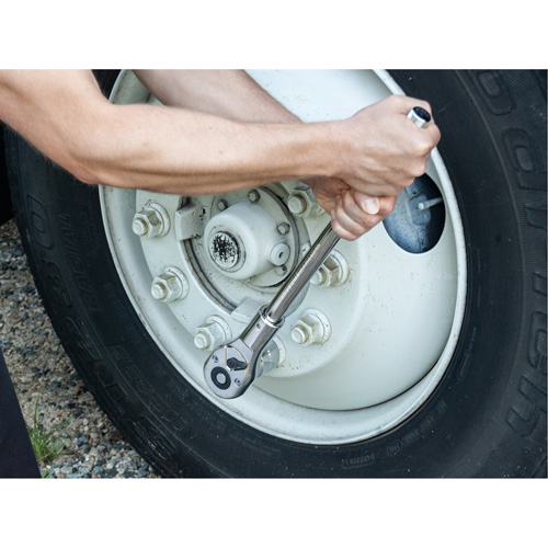 24-Tooth Quick Release Teardrop Ratchet, 3/4" Drive, Plain Handle Equipment World