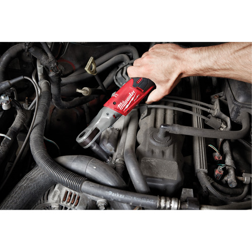 M12 Fuel Ratchet 2 Battery Kit Equipment World