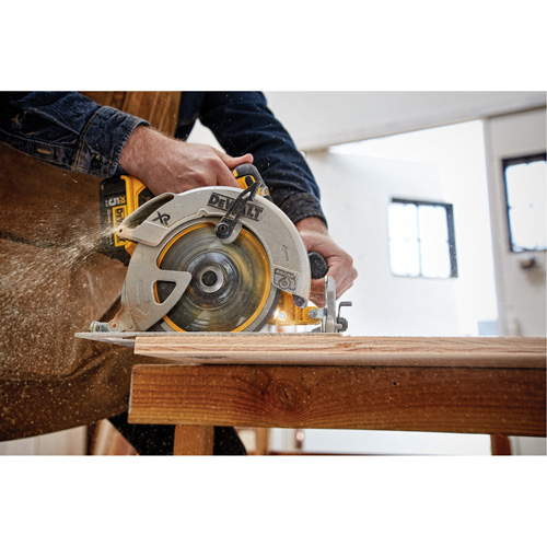 Max Cordless Circular Saw (Tool Only), 7-1/4", 20 V Equipment World