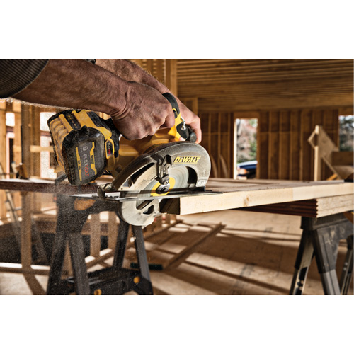 FlexVolt&reg; Max Brushless Circular Saw with Electric Brake (Tool Only), 7-1/4", 60 V Equipment World