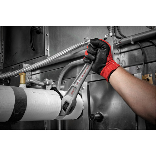 Cl&eacute; &agrave; tuyau coud&eacute;e en aluminium, Cap des m&acirc;choires 2", Longueur 14", Fini Rev&ecirc;tement en poudre, Prise Ergonomique Equipment World