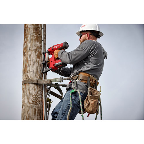 Ensemble agrafeuse pour cl&ocirc;ture utilitaire M18 Fuel, Agrafes 2"/1-1/2"/1-3/4" Equipment World