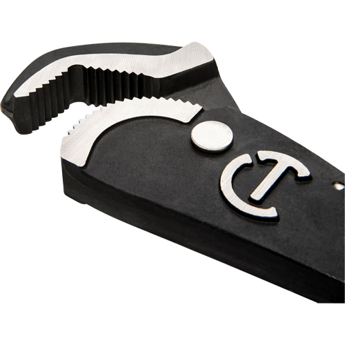 Self-Adjusting Dual Material Pipe Wrench, 1-1/2" Jaw Capacity, 12" Long, Black Oxide Finish, Cushion Handle Equipment World