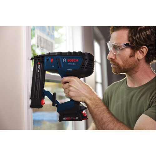 Brushless 18-Gauge Brad Nailer Kit with Standard Power Battery, 18 V, Lithium-Ion Equipment World