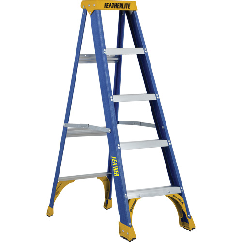 Industrial Duty Stepladders (6300 Series), 5', Fibreglass, 250 lbs. Capacity, Type 1 Equipment World