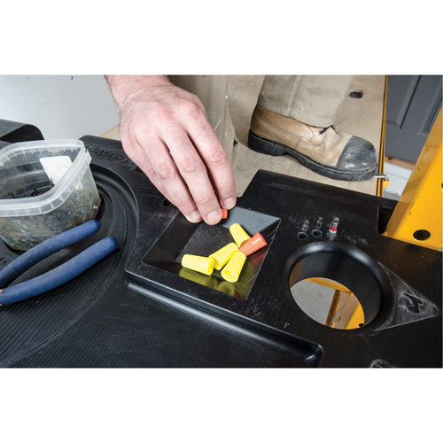 Tablette &agrave; outils pour &eacute;chafaudage Equipment World