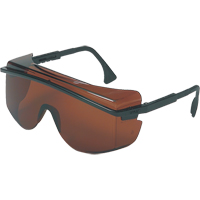 Lunettes de s&eacute;curit&eacute; Uvex Astrospec OTG 3001, Lentille Grise/fum&eacute;e, Anti-&eacute;gratignures, ANSI Z87+/R&eacute;pond ou surpasse la norme CSA Z94.3 Equipment World