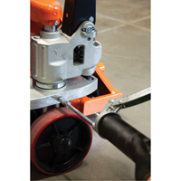 Heavy-Duty Lever Grease Gun, 14 oz Capacity Equipment World