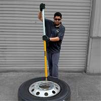 D&eacute;monte-talons &agrave; marteau coulissant Equipment World