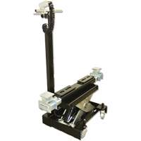 Cric de levage dextr&eacute;mit&eacute; par pare-chocs, Capacit&eacute; de 12 tonne(s), 8" - 15-3/4" h Equipment World