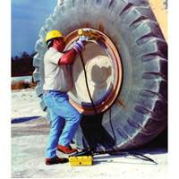 Ensemble de brise-talon pour pneus g&eacute;ants/&eacute;quipement de terrassement avec pompe hydraulique de 1/2 gallon Equipment World