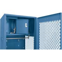 Casier pour &eacute;quipement avec porte, Acier, 24" la x 18" p x 72" h, Bleu fonc&eacute; Equipment World