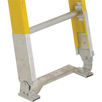 Industrial Heavy-Duty Extension Ladders (6200 Series), 375 lbs. Cap., 13' H, Grade 1AA Equipment World