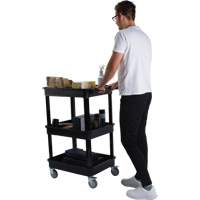 Chariot utilitaire avec tablette &agrave; bordure profonde, 3 tiers, 19" x 39-1/2" x 28-1/4", Capacit&eacute; 330 lb Equipment World