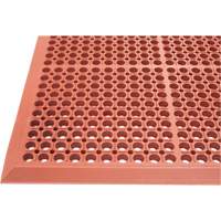 Tapis de s&eacute;rie Competitor, &agrave; fentes, 3' x 5' x 7/8", Orange, Caoutchouc naturel Equipment World
