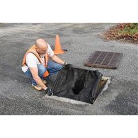 Bac de r&eacute;tention carr&eacute; Ultra-Drain Guard avec orifice de trop-plein, Huile & s&eacute;diments, 16" - 28" lo x 20" - 36" la Equipment World