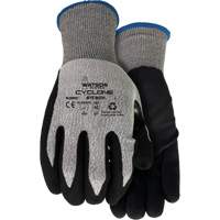 Gants r&eacute;sistant &agrave; la coupe 388 Stealth Cyclone, Taille T-petit, Calibre 18, Rev&ecirc;tement Nitrile, Enveloppe en PEHP/Polyester, ASTM ANSI niveau A2/EN 388 niveau 3 Equipment World
